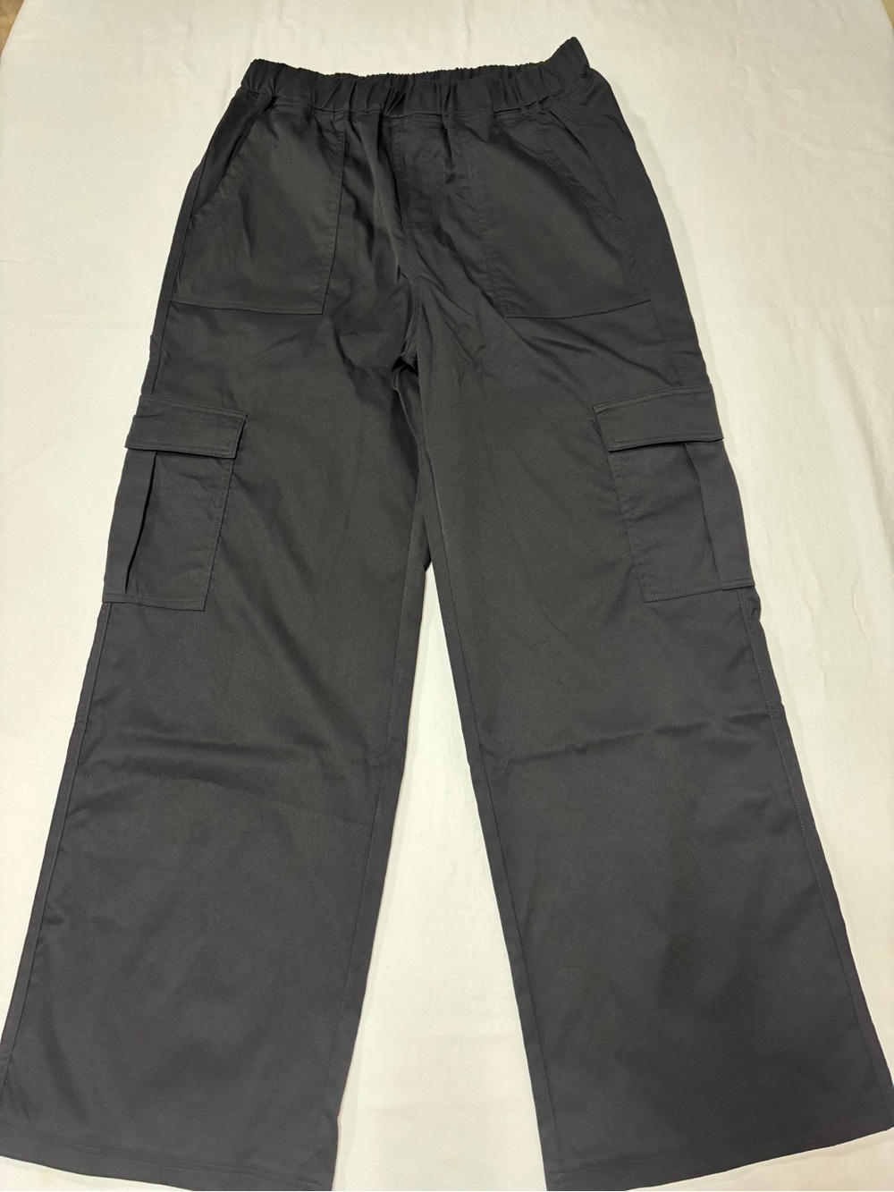 HALARA Black Wide-Leg Cargo Pants